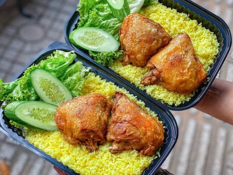 Cơm gà xối mỡ Thúy Nga – Hương vị giòn tan khó cưỡng